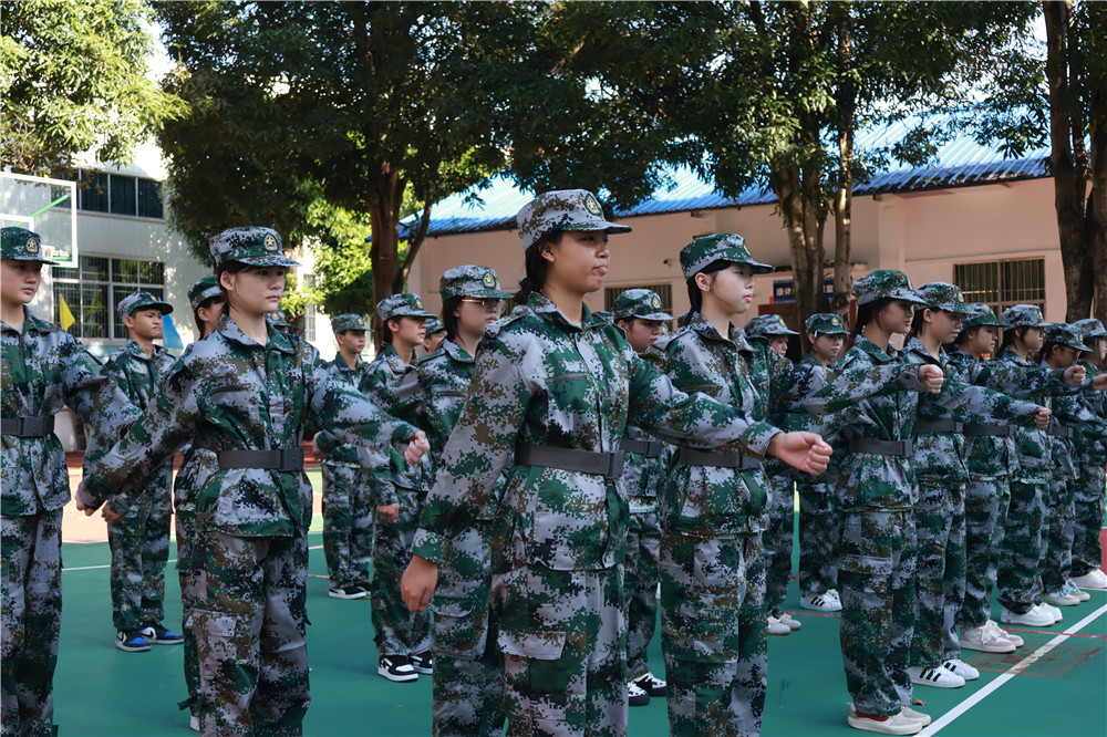 军训进行时 | 每一帧都是最燃的青春(图9)
