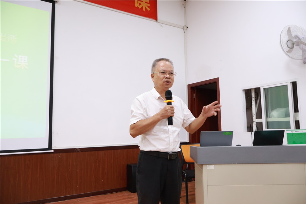 【平安校园】筑牢禁毒反诈墙 护航青春成长路 | 学校联合南宁市公安局上尧派出所开展法治教育第一课(图7)