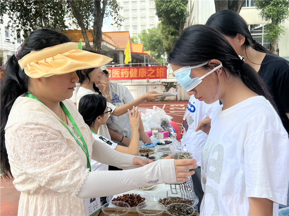 活力校园打卡 开启青春未来——学校2025新生游园会嗨翻校园(图6)
