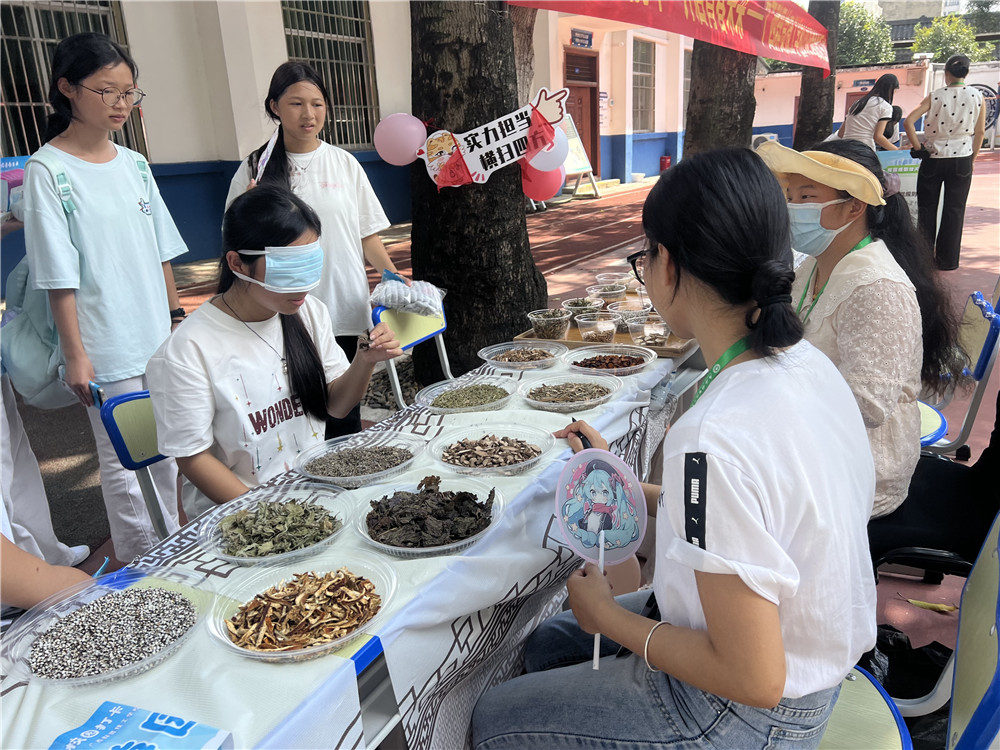 活力校园打卡 开启青春未来——学校2025新生游园会嗨翻校园(图5)