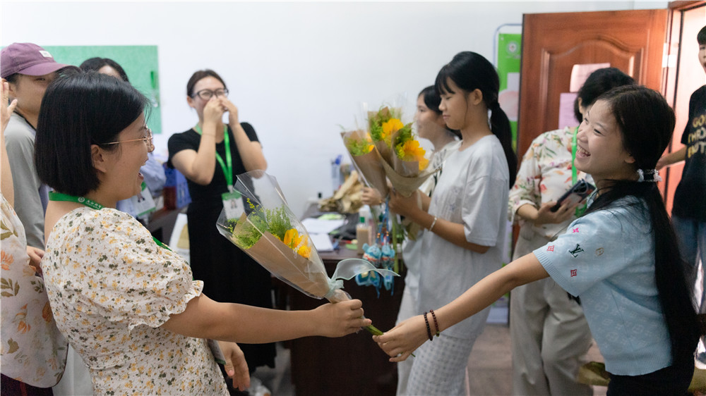 师恩润桃李 学子谢师恩——广西群贤技工学校庆祝第41个教师节(图6)