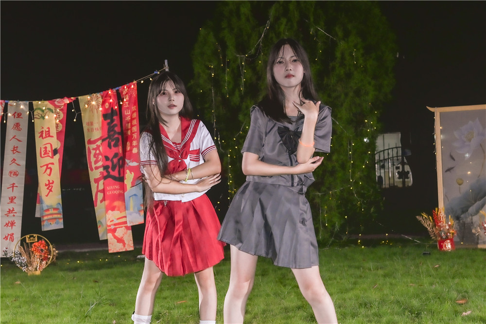 月满中秋 乐动青春——学校迎国庆·庆中秋草坪音乐节火热开唱(图8)
