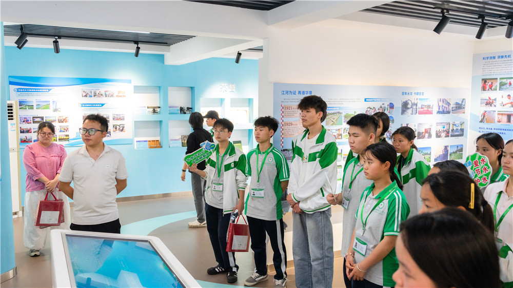 国家水网 世纪画卷——我校开展2026年“世界水日”“中国水周”暨节水科普实践教育活动(图7) 国家水网 世纪画卷——我校开展2026年“世界水日”“中国水周”暨节水科普实践教育活动(图7)