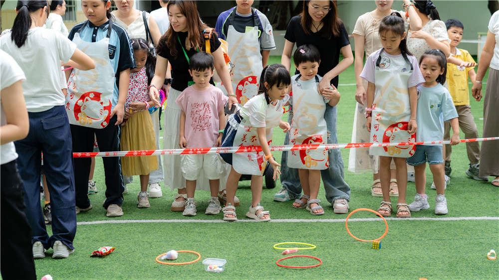 快乐“食”光・童心飞扬——广西群贤技工学校开展2026年亲子手作嘉年华活动(图10) 快乐“食”光・童心飞扬——广西群贤技工学校开展2026年亲子手作嘉年华活动(图10)