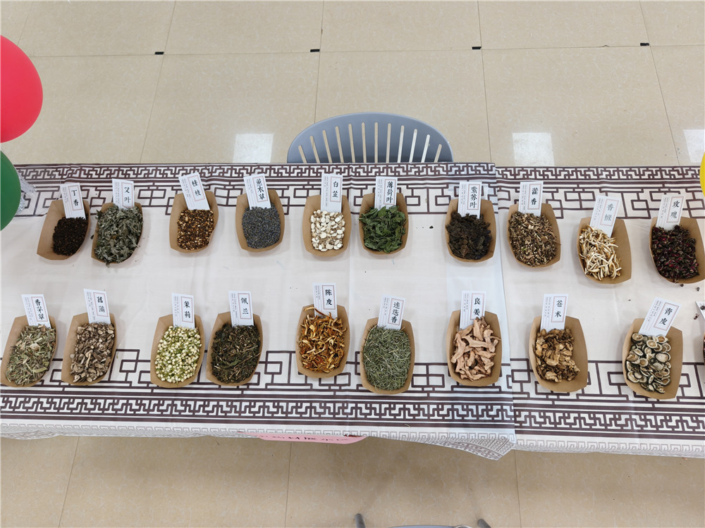 现场直击|广西群贤技工学校校园开放日火爆!免费实操、到访有礼、报名抽大奖!(图17) 现场直击|广西群贤技工学校校园开放日火爆!免费实操、到访有礼、报名抽大奖!(图17)