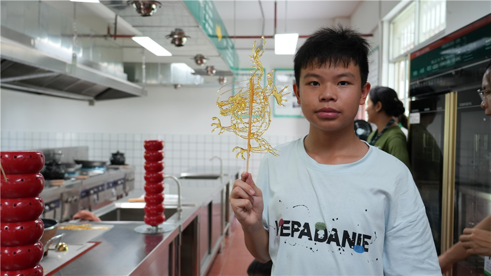 现场直击|广西群贤技工学校校园开放日火爆!免费实操、到访有礼、报名抽大奖!(图27) 现场直击|广西群贤技工学校校园开放日火爆!免费实操、到访有礼、报名抽大奖!(图27)
