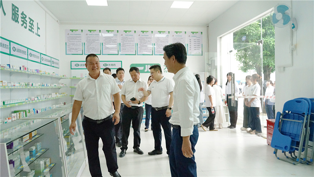 【新起点·新征程】热烈庆祝广西群贤技工学校正式揭牌(图11)