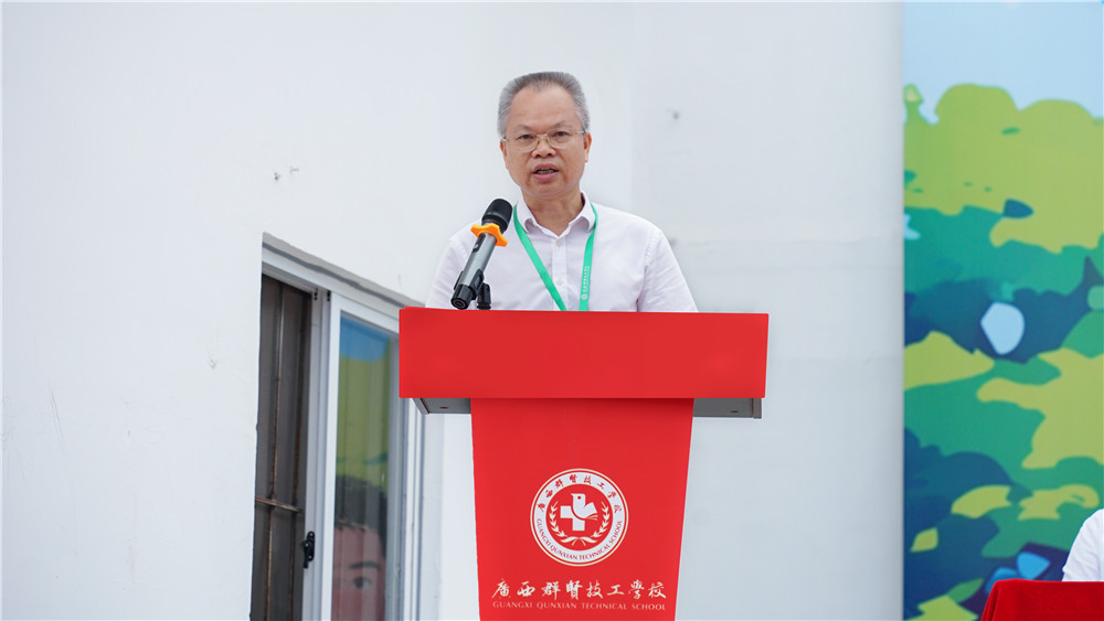 【迷彩淬铸群贤魂 铁骨争当家国梁】2025级新生军训开营(图5)