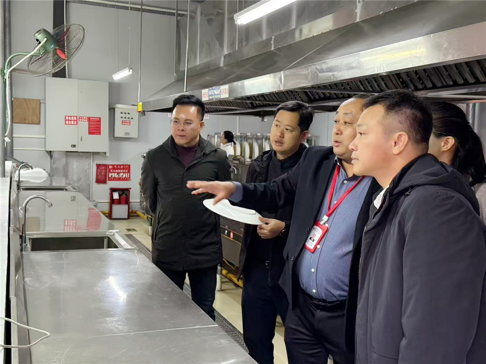 校际交流促提升 聚焦教学谋发展 ——我校赴广西商业技师学院（南宁教学点）学习交流(图3)