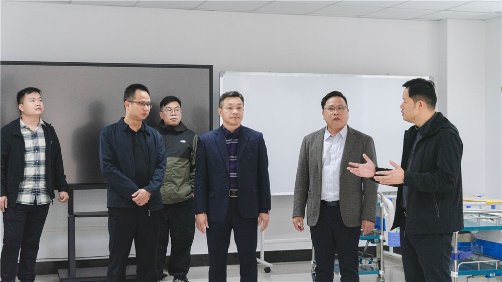 校校交流 共促发展——百色工业技工学校到访我校开展交流活动(图2)