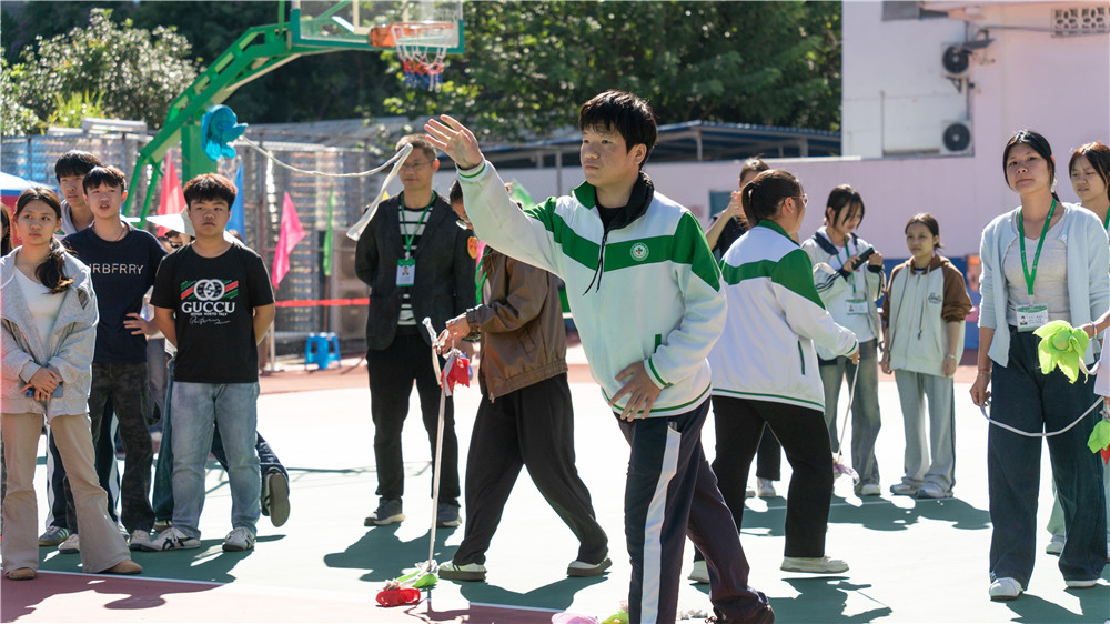 快乐运动 闪耀青春——我校2025年秋季学期校园运动会暨体育嘉年华精彩纷呈(图23)