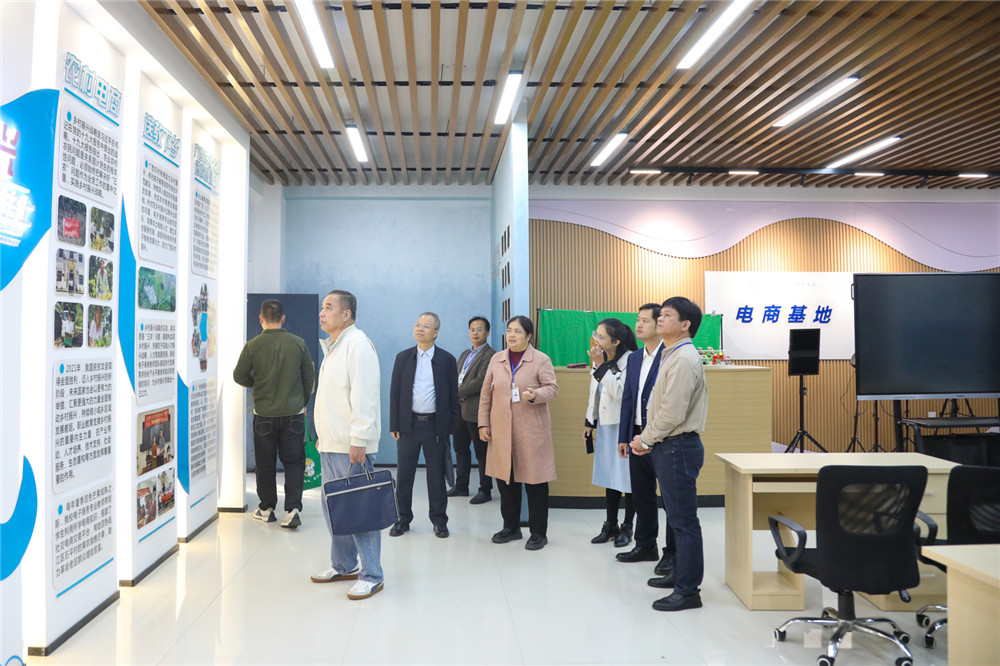 校校合作 结对帮扶——我校赴广西商贸技师学院学习交流(图4)