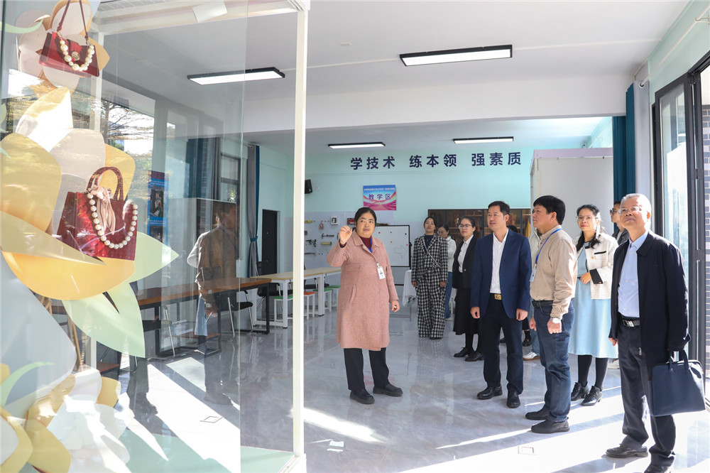 校校合作 结对帮扶——我校赴广西商贸技师学院学习交流(图3)