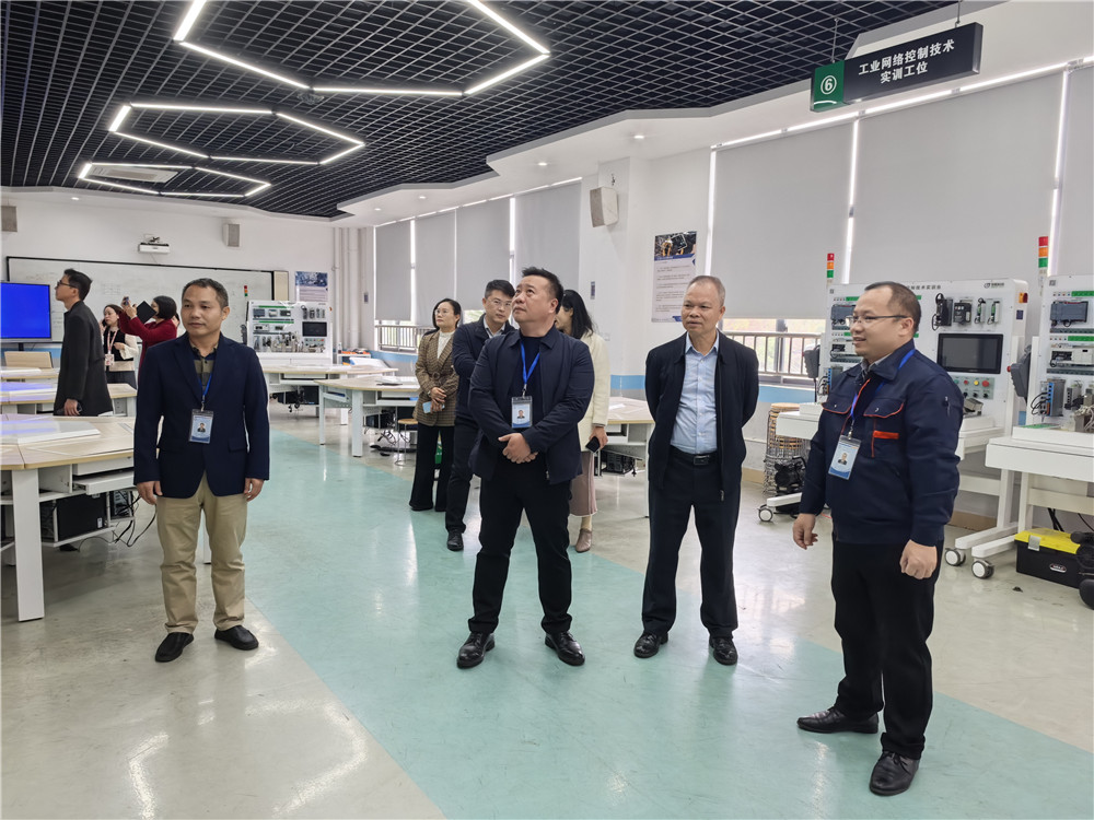 对标先进学经验 | 我校赴广西二轻技师学院学习交流(图5)