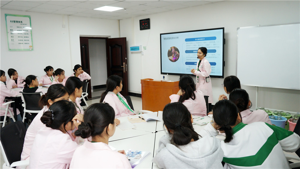 智汇医药 健康未来｜我校开设AI+医药健康系列技能课(图4)