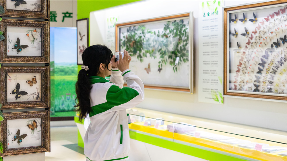 探秘药学匠心 笃行技能之路——我校组织药剂、中药专业学子赴广西农业职业技术大学食品药品工程学院研学(图8)