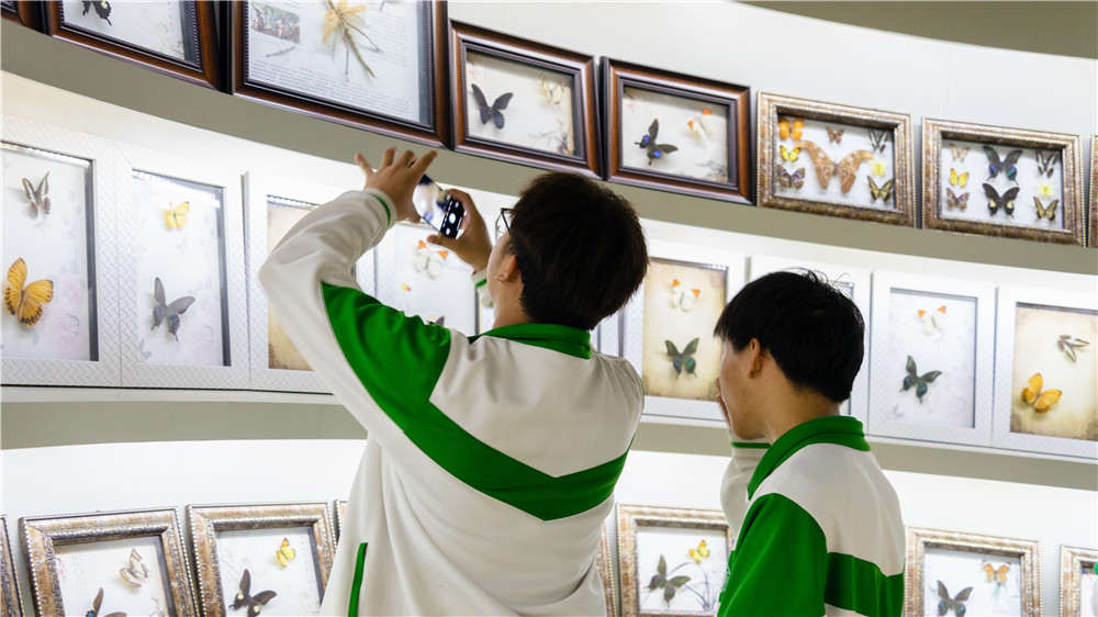 探秘药学匠心 笃行技能之路——我校组织药剂、中药专业学子赴广西农业职业技术大学食品药品工程学院研学(图9)