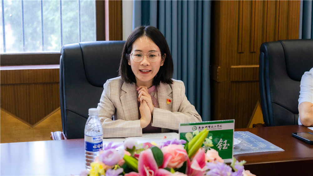 党建引领 | 中共广西群贤技工学校支部圆满召开第一次党员大会选举产生首任支部书记(图4)