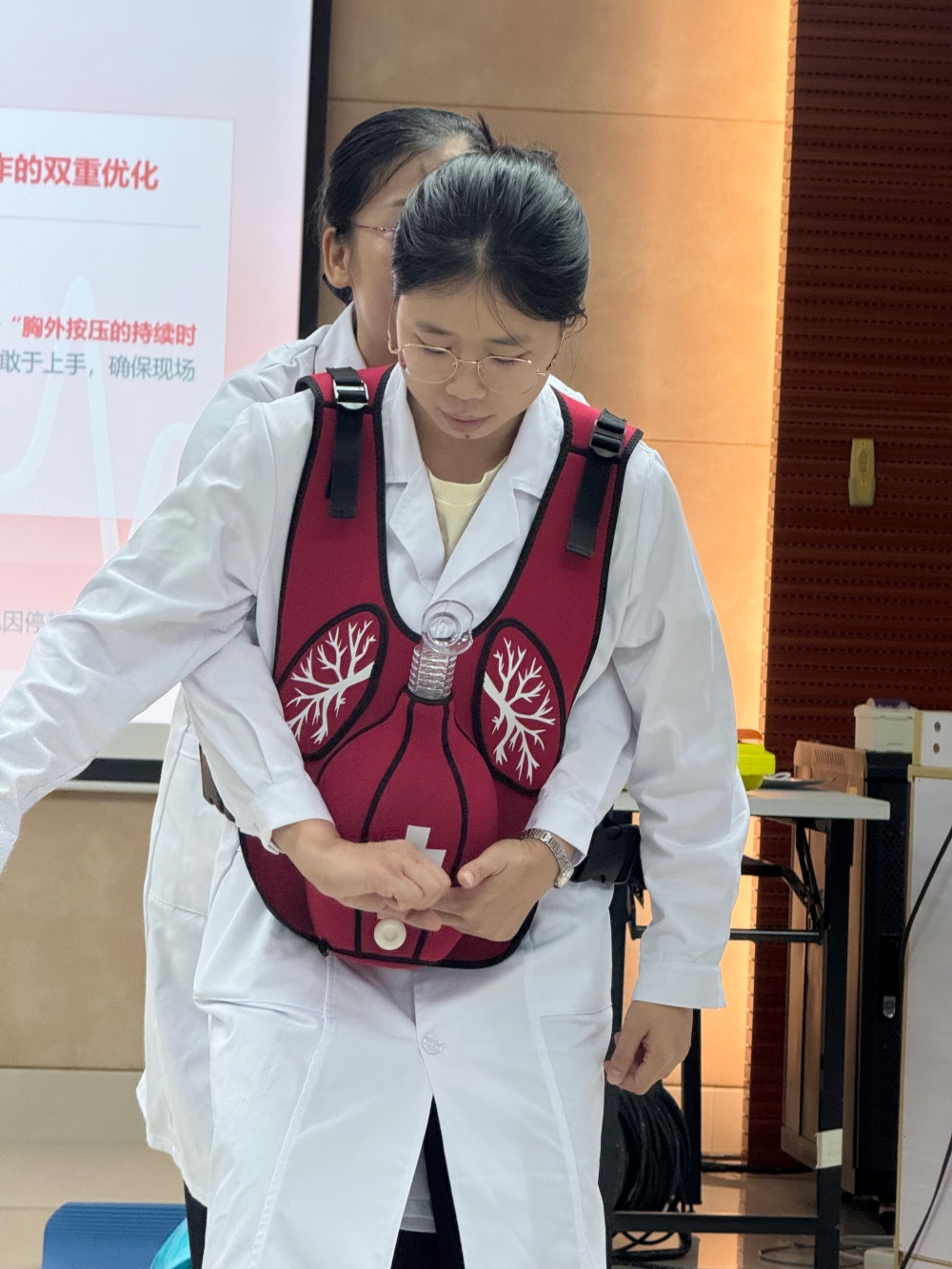 “救”在身边，守护平安｜广西群贤技工学校应急救护培训走进珠江水利委员会西江局(图3)