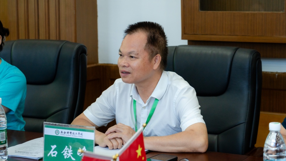 自治区技工教育研究室领导莅临广西群贤技工学校指导工作(图5)